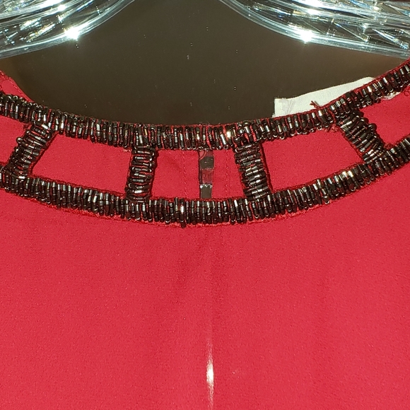 Red blouse - Picture 2 of 6